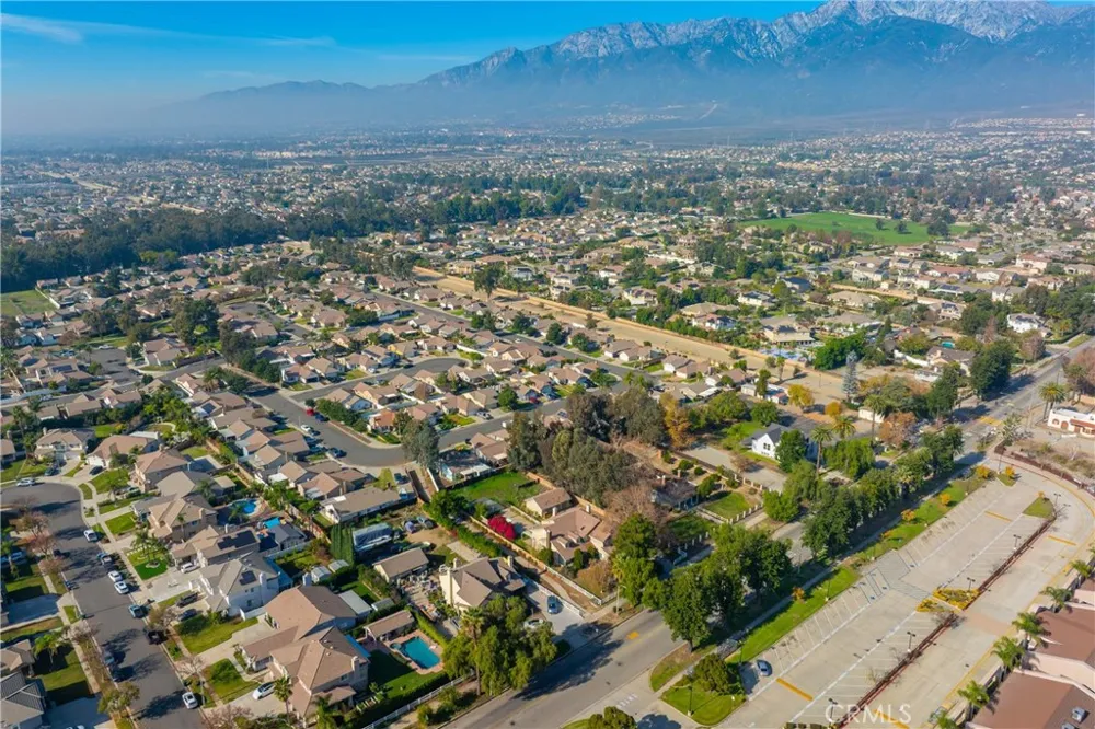 7168 Etiwanda Rancho Cucamonga, CA 91739