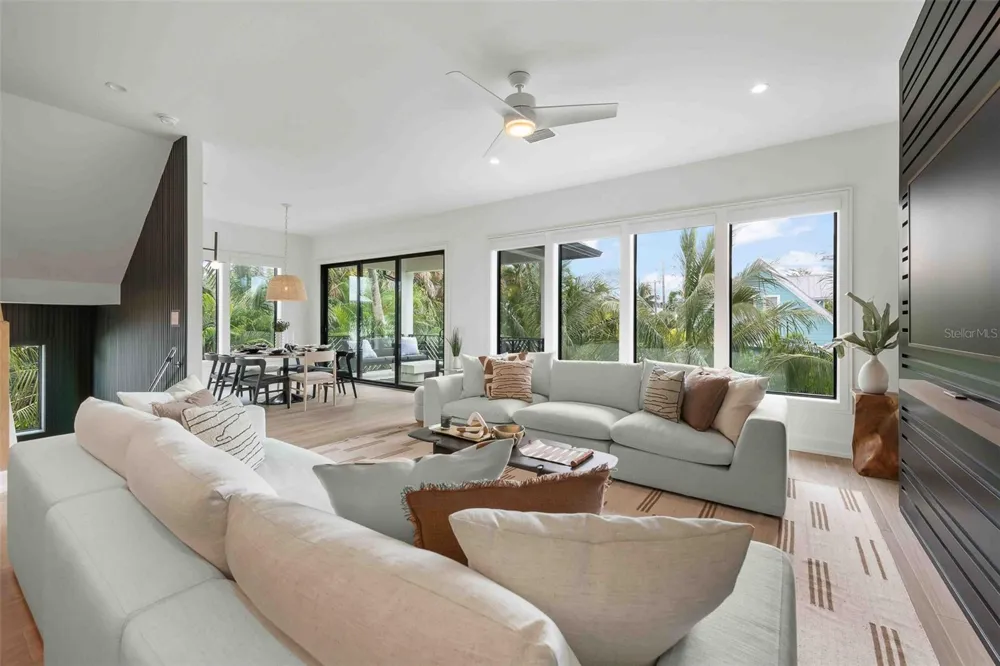 5612 GUAVA STREET Holmes Beach, FL 34217
