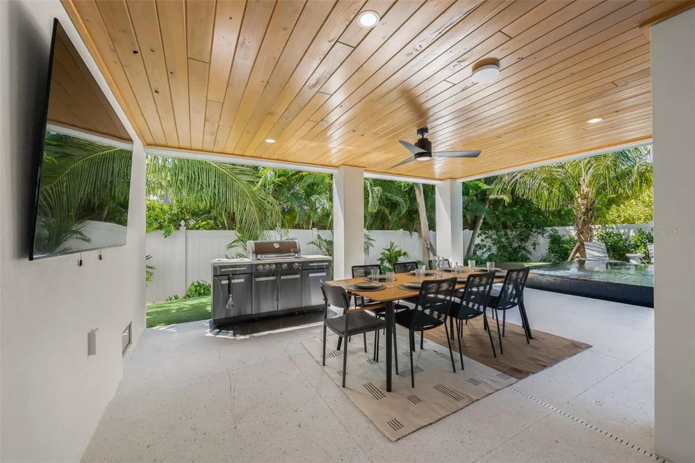 5612 GUAVA STREET Holmes Beach, FL 34217