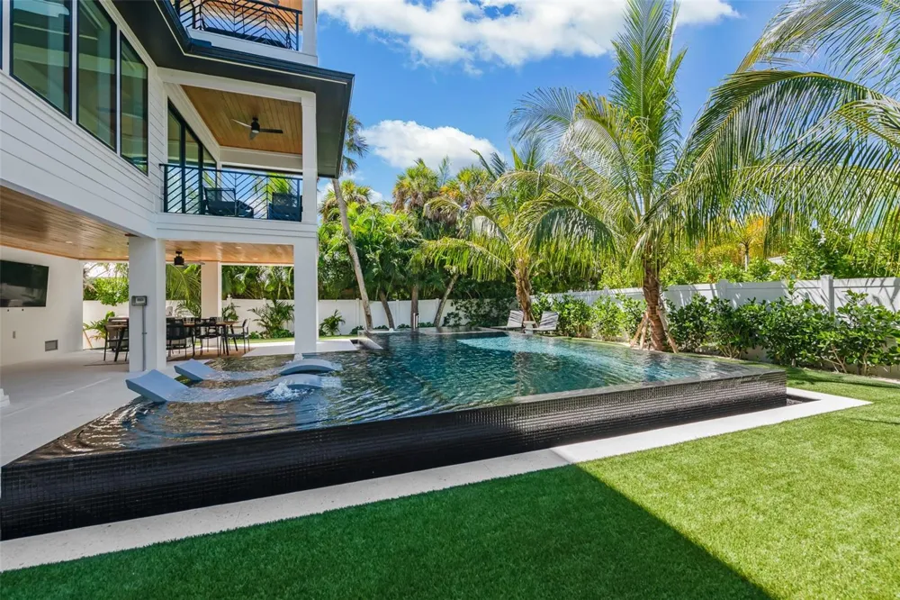 5612 GUAVA STREET Holmes Beach, FL 34217