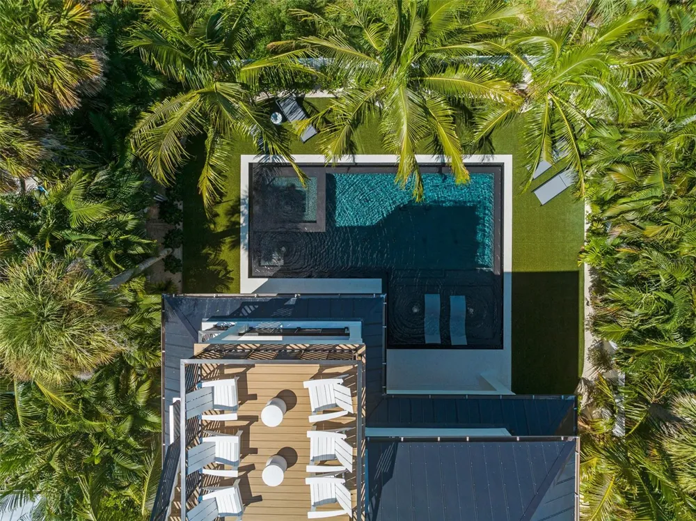 5612 GUAVA STREET Holmes Beach, FL 34217
