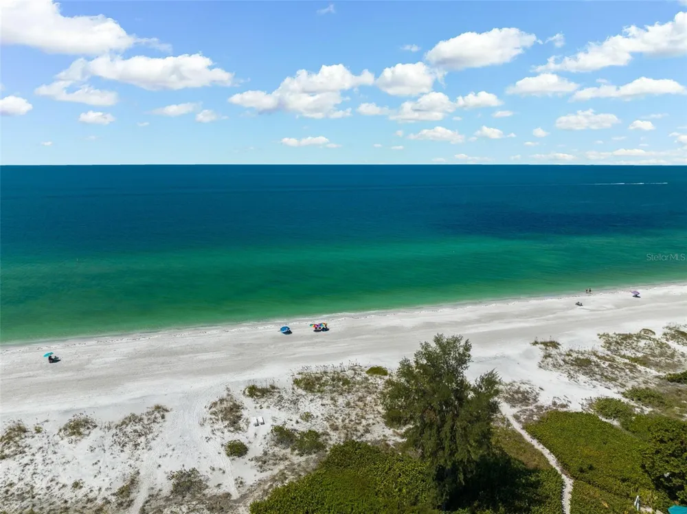 5612 GUAVA STREET Holmes Beach, FL 34217