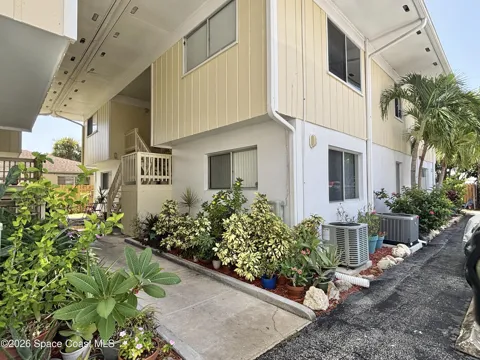 419 Ocean Avenue #406