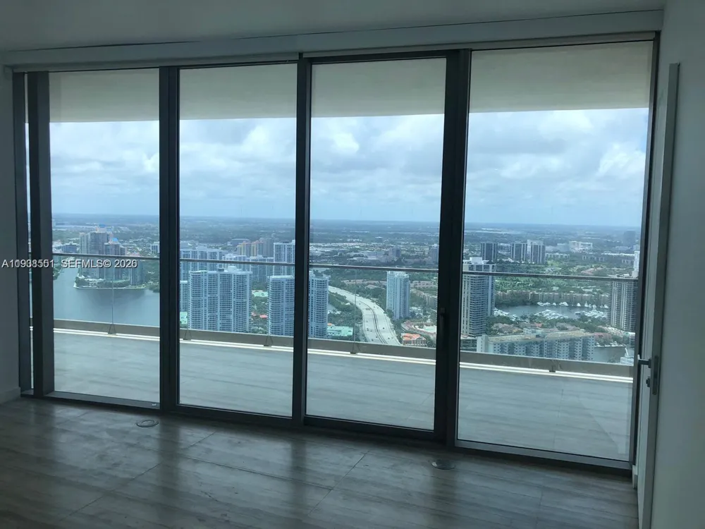 18975 Collins Ave #4705 Sunny Isles Beach, FL 33160