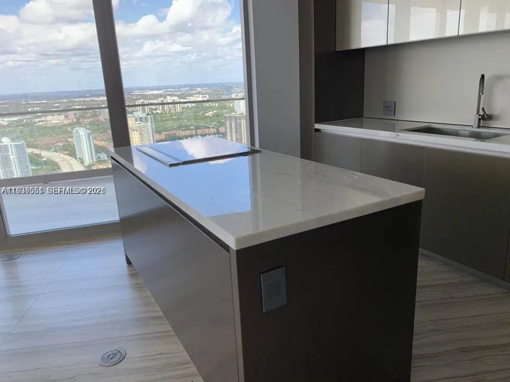 18975 Collins Ave #4705 Sunny Isles Beach, FL 33160