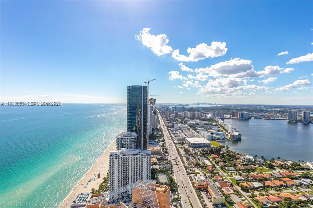 18975 Collins Ave #4705 Sunny Isles Beach, FL 33160