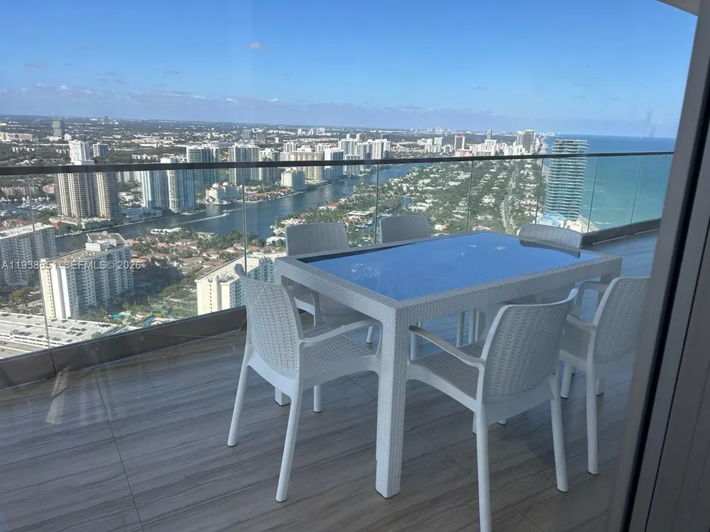 18975 Collins Ave #4705 Sunny Isles Beach, FL 33160