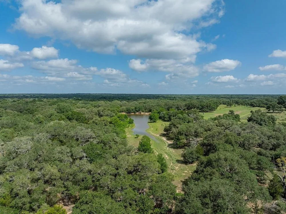 1561 County Road 154 Weimar, TX 78934