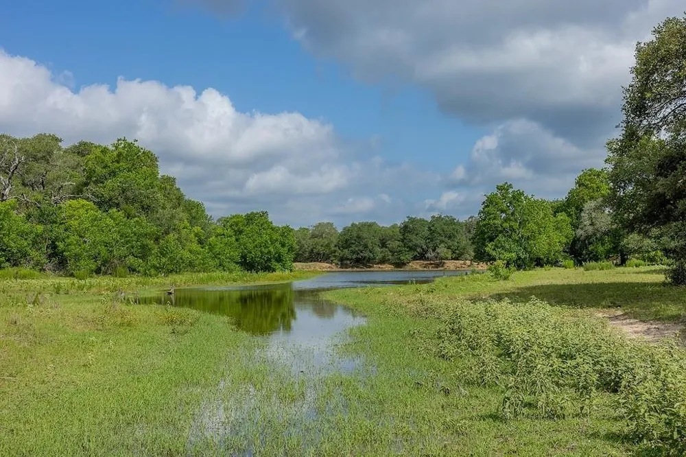 1561 County Road 154 Weimar, TX 78934