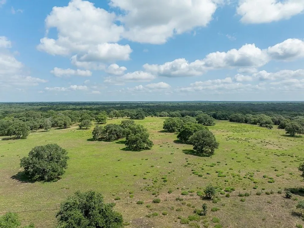 1561 County Road 154 Weimar, TX 78934
