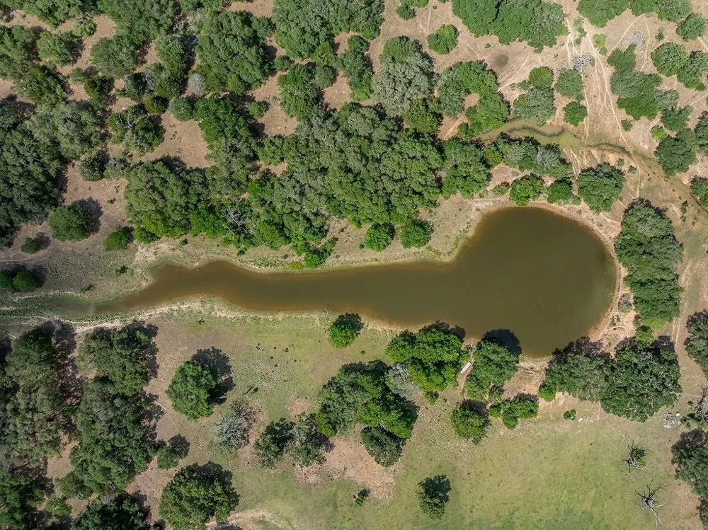 1561 County Road 154 Weimar, TX 78934