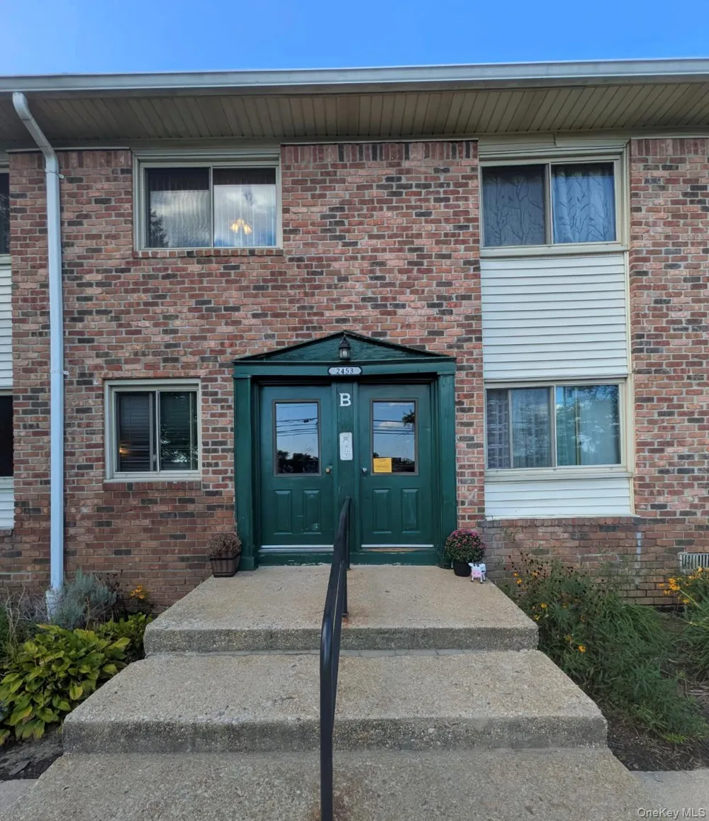 2453 B Union Boulevard #15A Islip, NY 11751