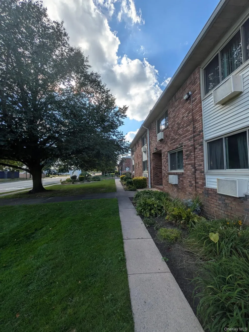 2453 B Union Boulevard #15A Islip, NY 11751