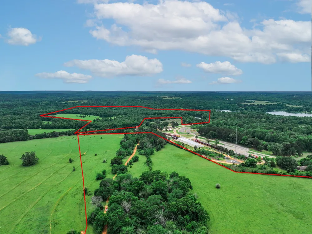 3732 US Highway 84 Palestine, TX 75801