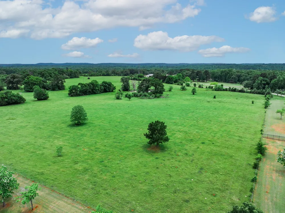 3732 US Highway 84 Palestine, TX 75801