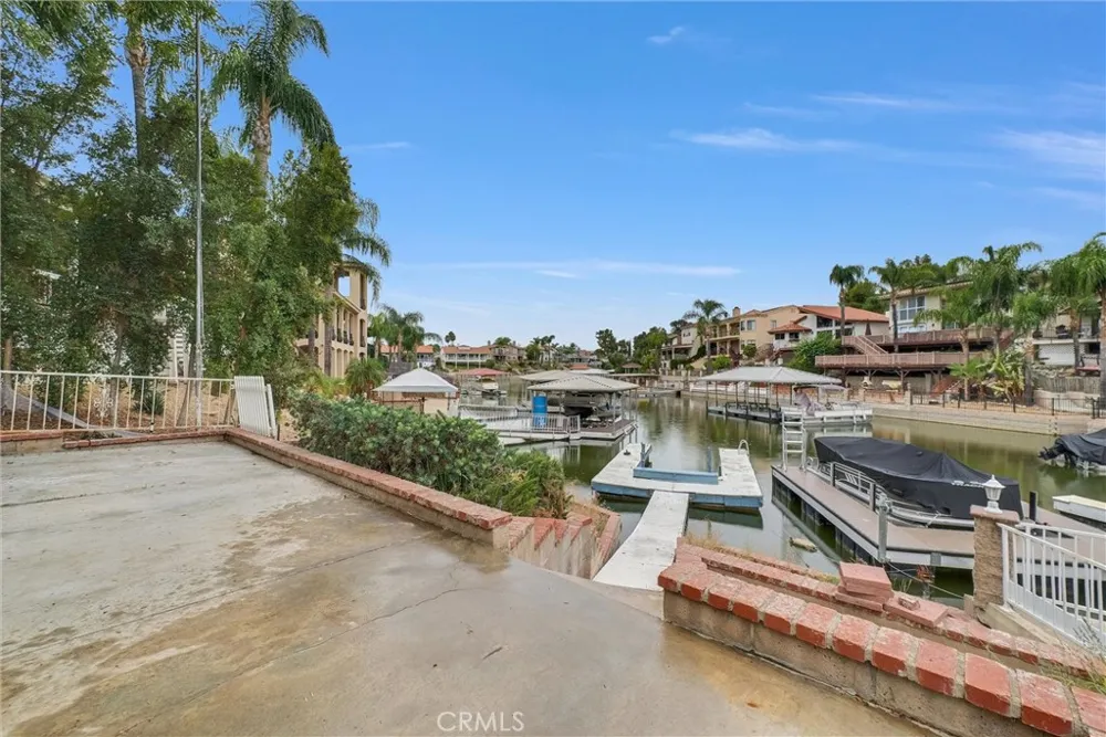 30279 Clear Water Canyon Lake, CA 92587