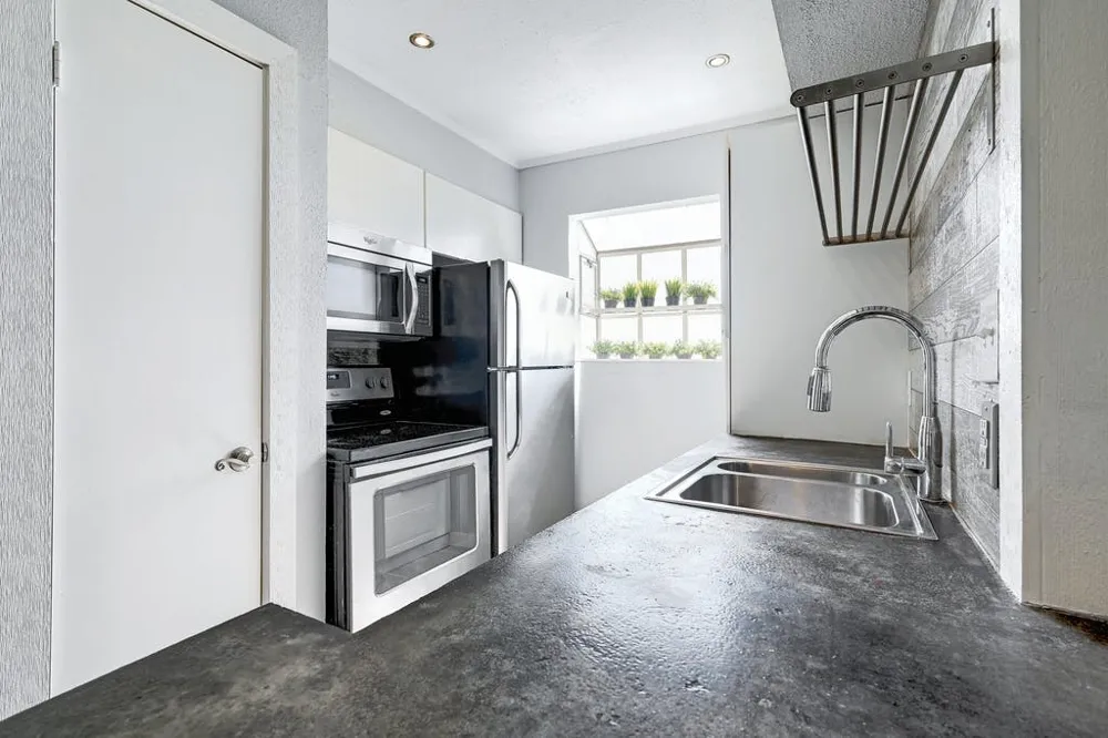 6903 Deatonhill Drive #16 Austin, TX 78745