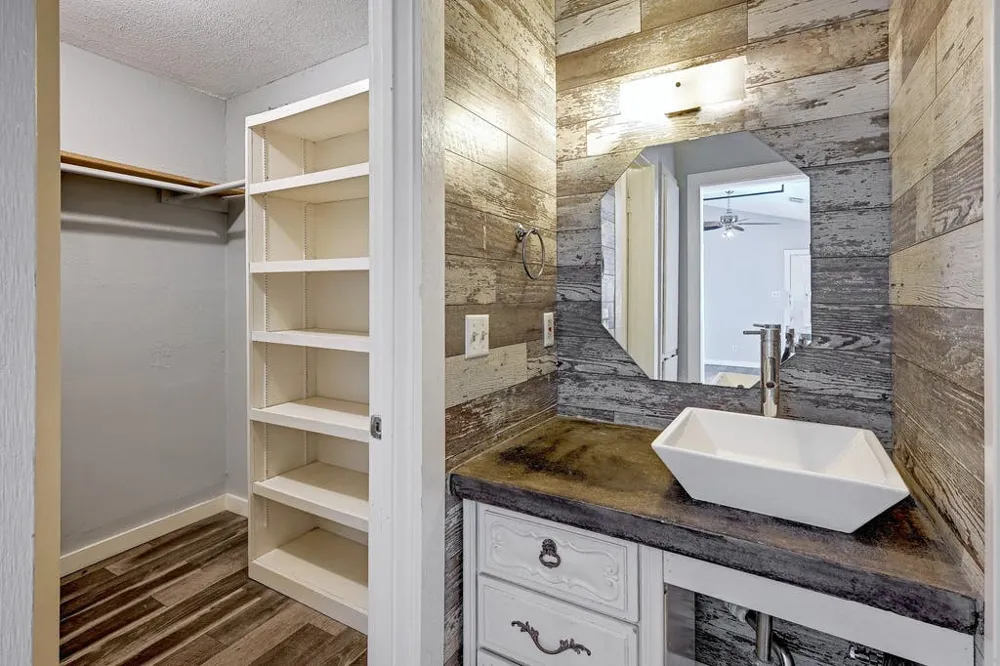 6903 Deatonhill Drive #16 Austin, TX 78745