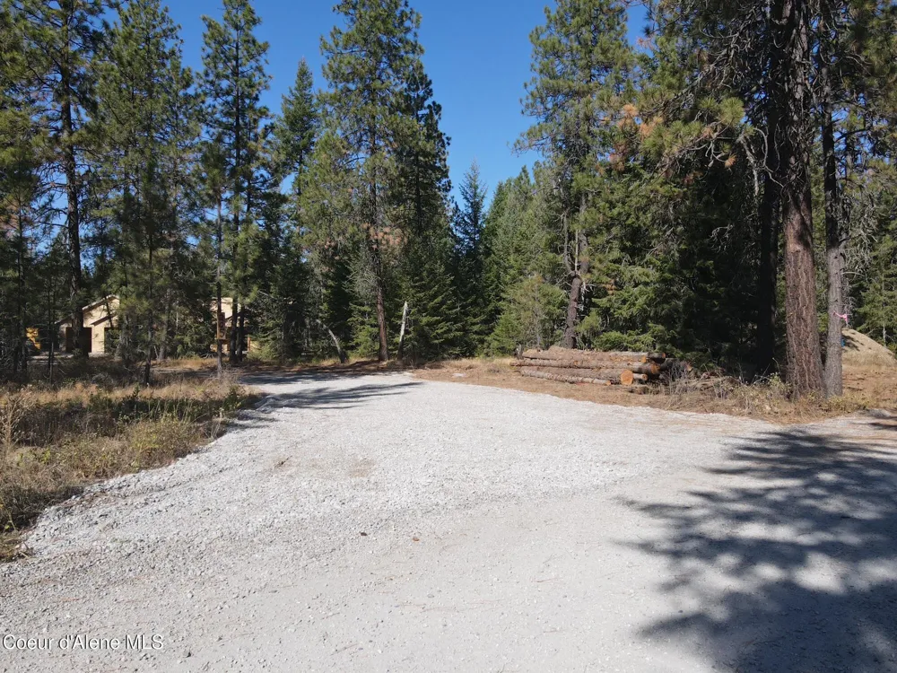 7824 E Autry Lane Athol, ID 83801