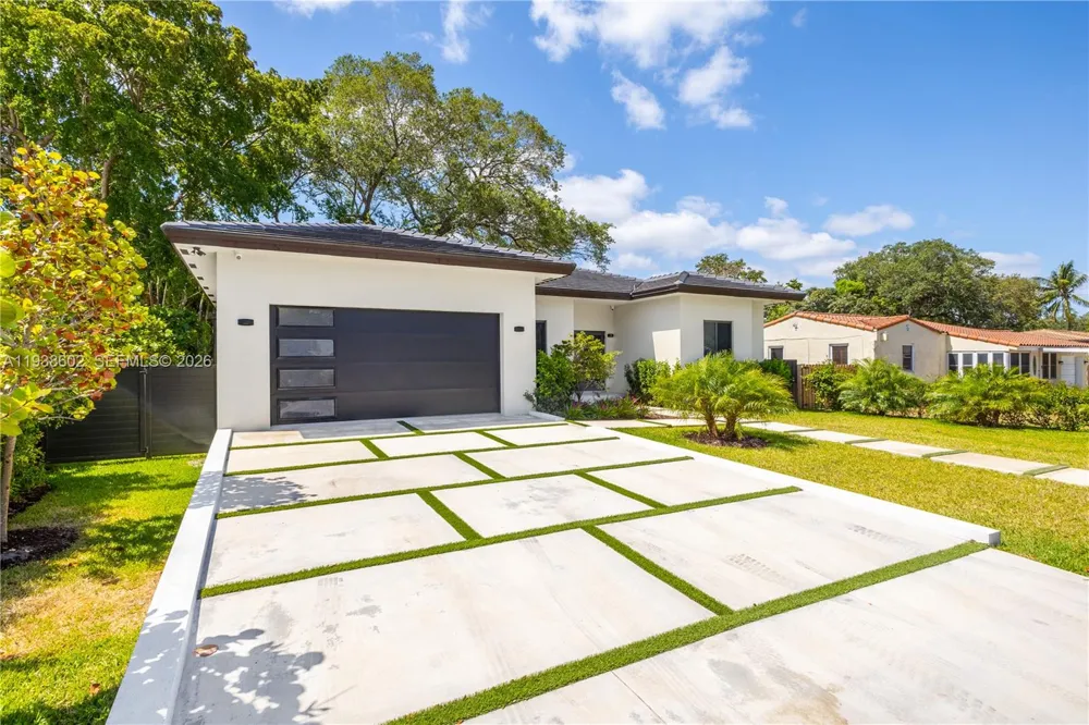 1030 NE 121st St Biscayne Park, FL 33161