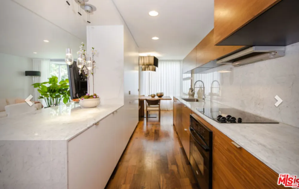 406 Oakhurst Drive #204 Beverly Hills, CA 90210