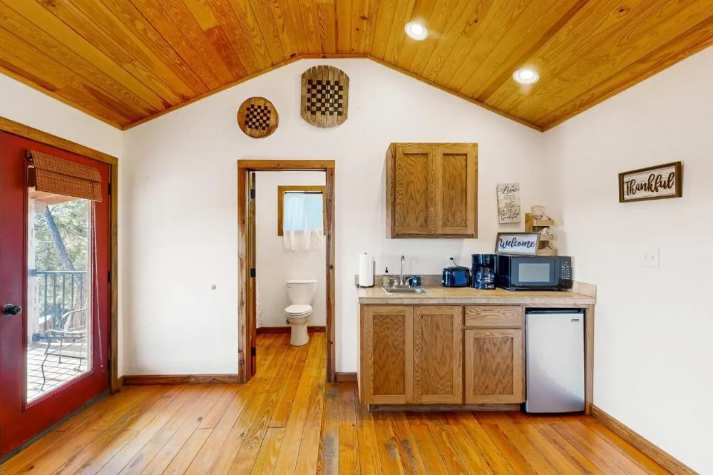 961 Buttercup Lane Wimberley, TX 78676
