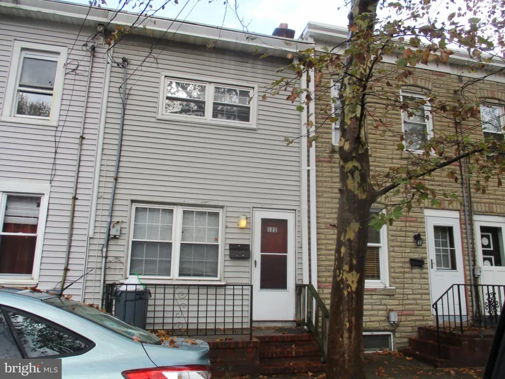 122 HEWITT STREET Trenton, NJ 08611