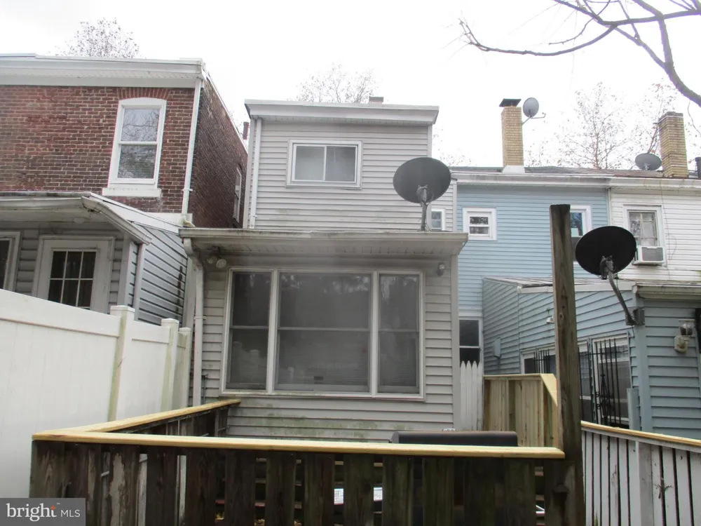 122 HEWITT STREET Trenton, NJ 08611
