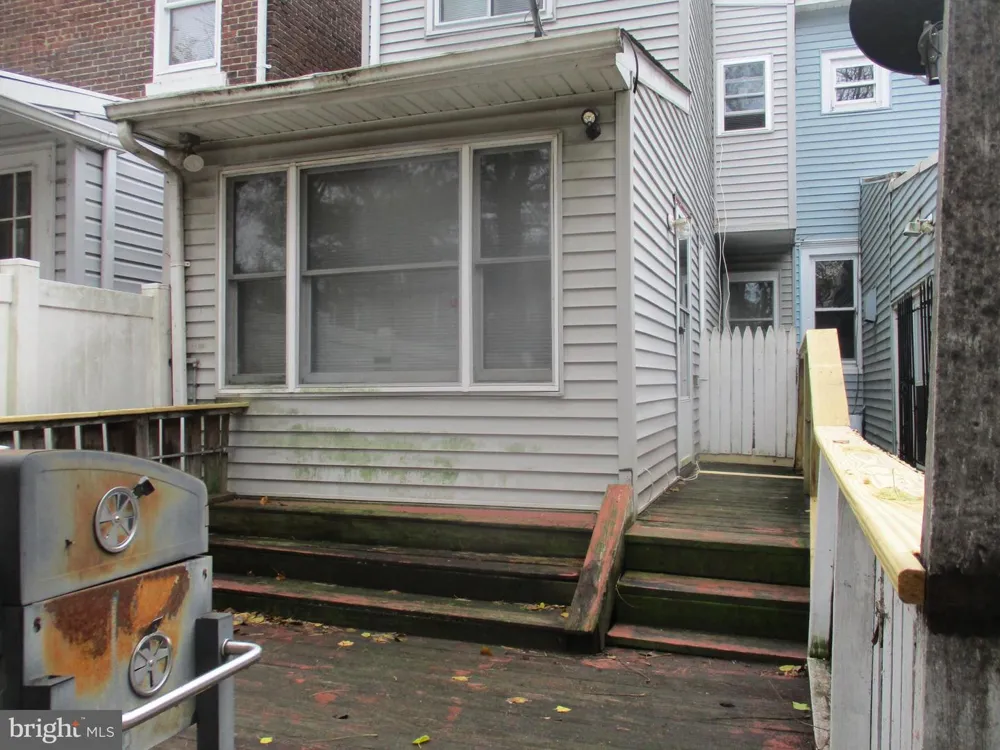 122 HEWITT STREET Trenton, NJ 08611