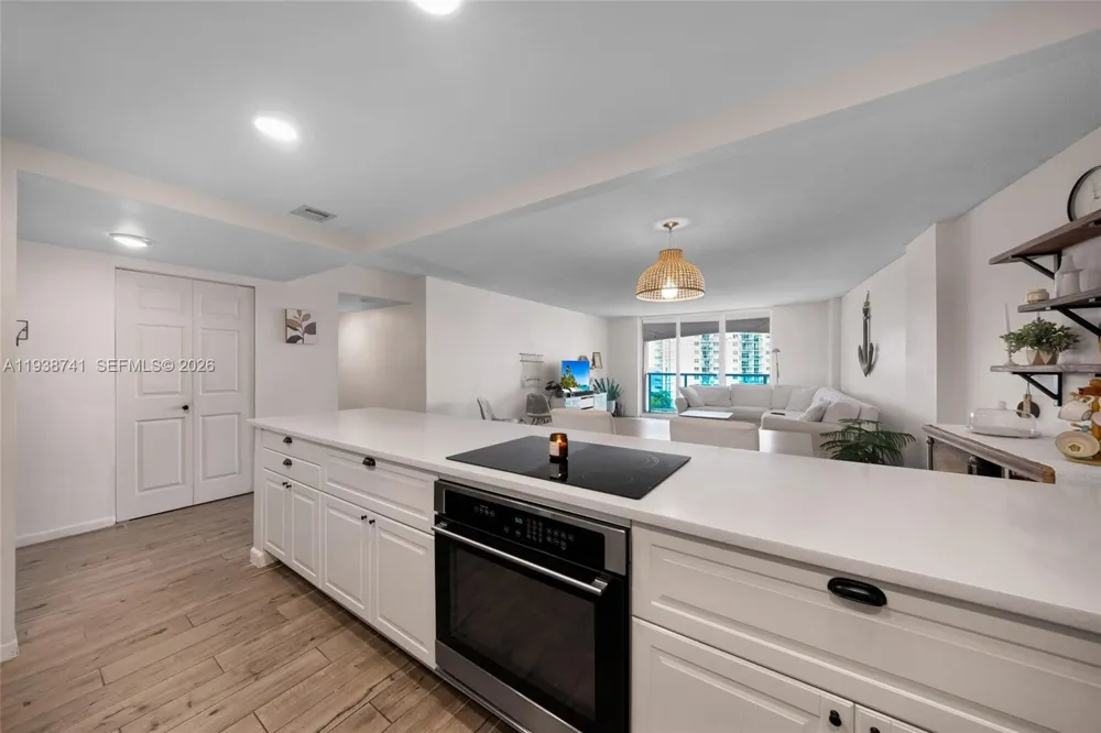 3800 S Ocean Dr #817 Hollywood, FL 33019