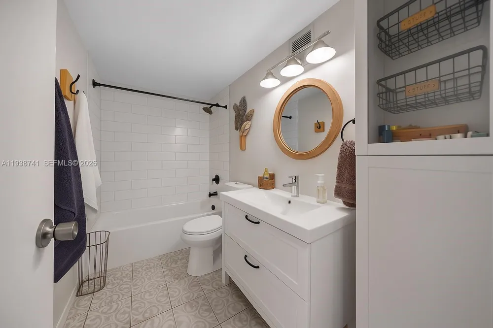 3800 S Ocean Dr #817 Hollywood, FL 33019
