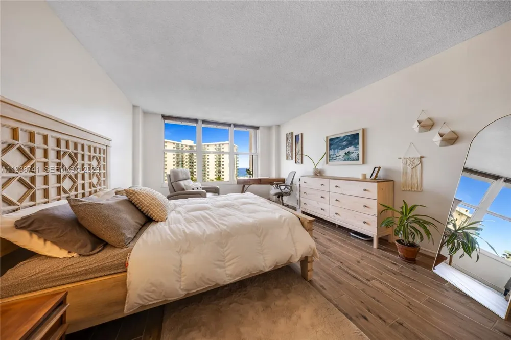 3800 S Ocean Dr #817 Hollywood, FL 33019