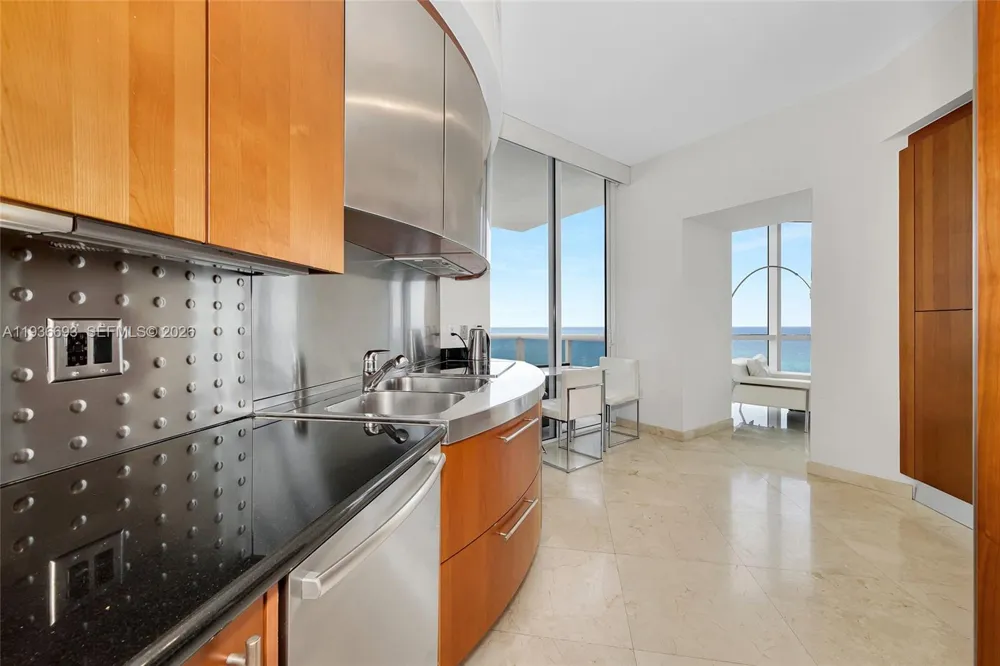 18101 Collins Ave #1609 Sunny Isles Beach, FL 33160