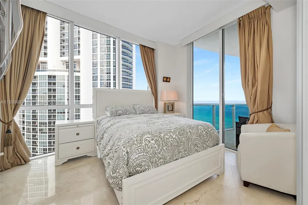 18101 Collins Ave #1609 Sunny Isles Beach, FL 33160