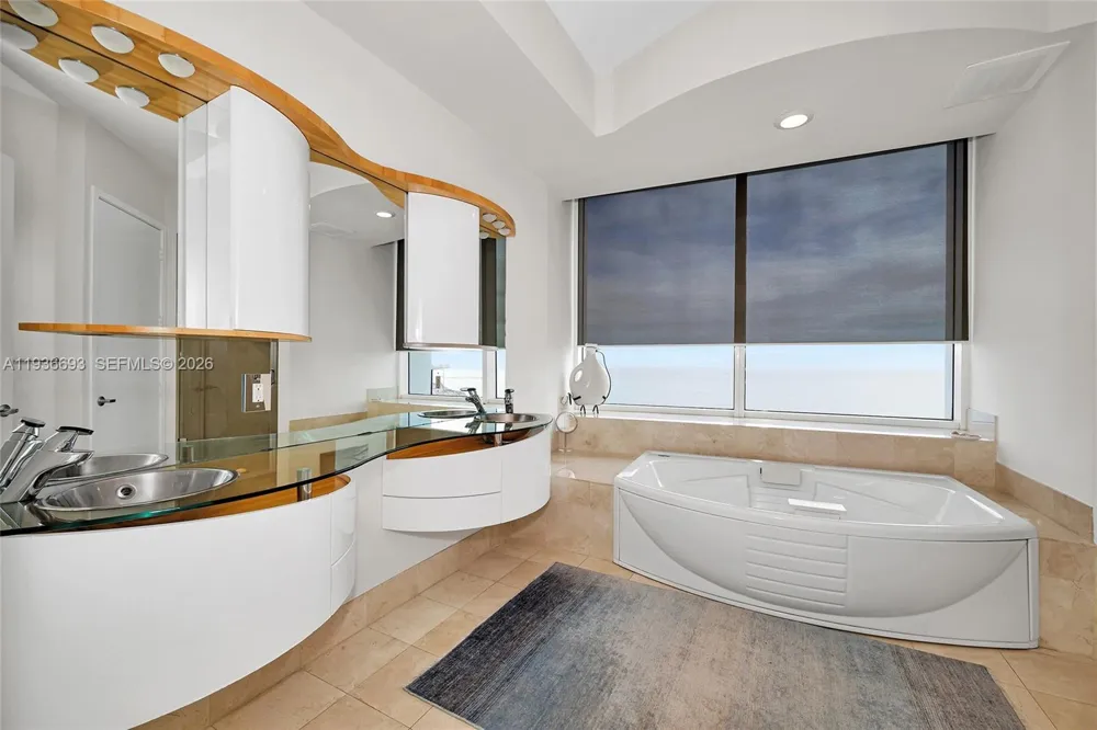 18101 Collins Ave #1609 Sunny Isles Beach, FL 33160