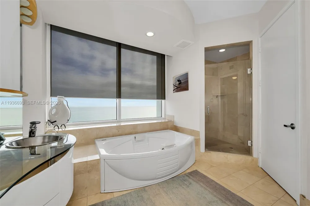 18101 Collins Ave #1609 Sunny Isles Beach, FL 33160
