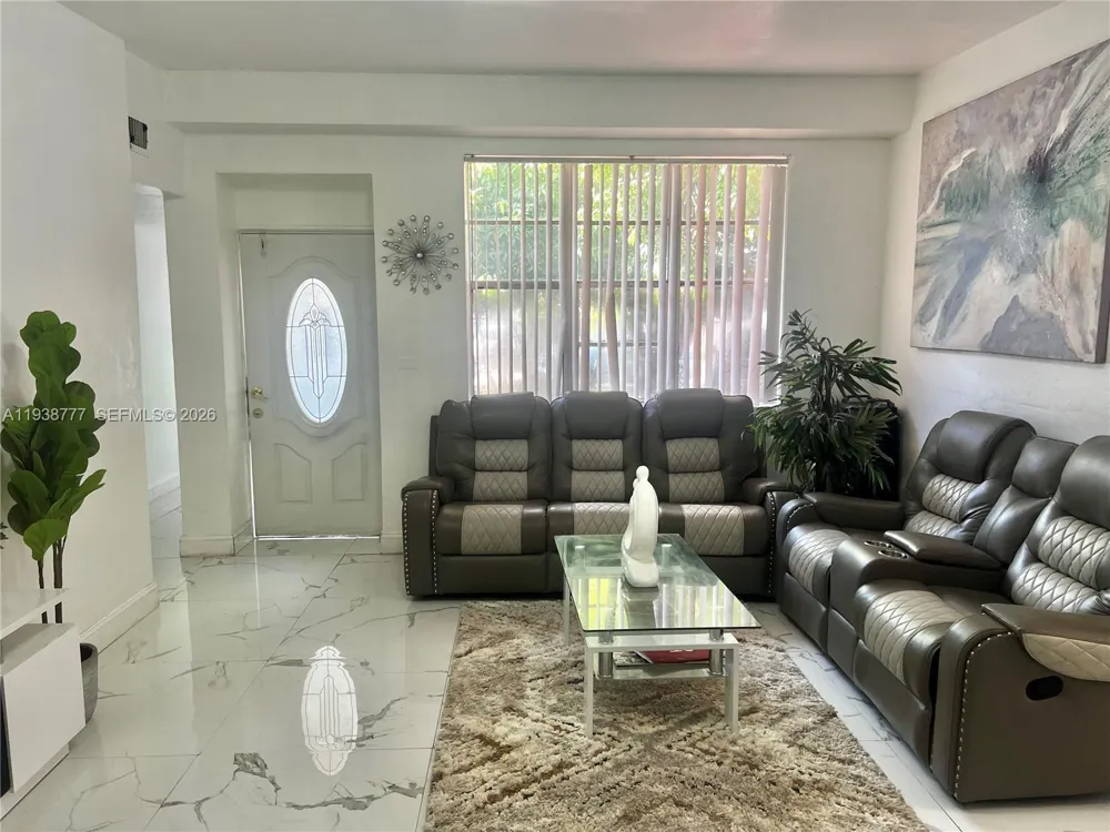 289 NW 109th St Miami, FL 33168