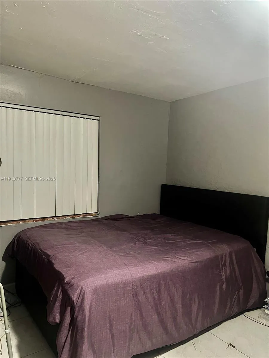 289 NW 109th St Miami, FL 33168