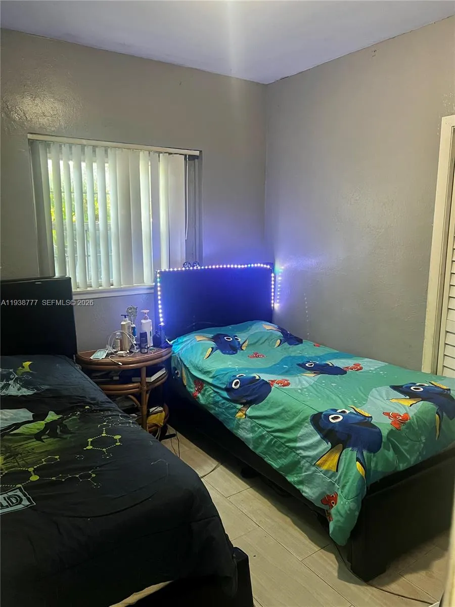 289 NW 109th St Miami, FL 33168