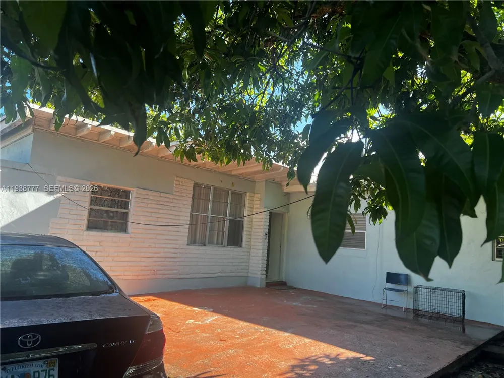 289 NW 109th St Miami, FL 33168