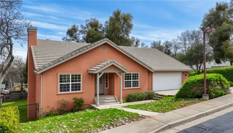 5301 Farfalla Circle