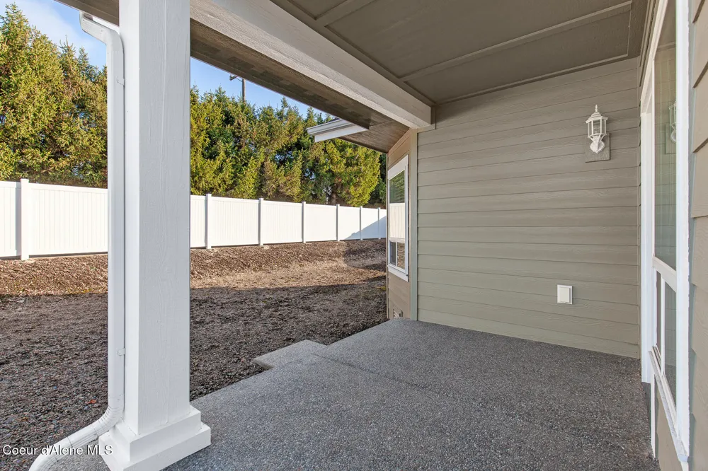 3260 W MAGISTRATE LOOP Hayden, ID 83835