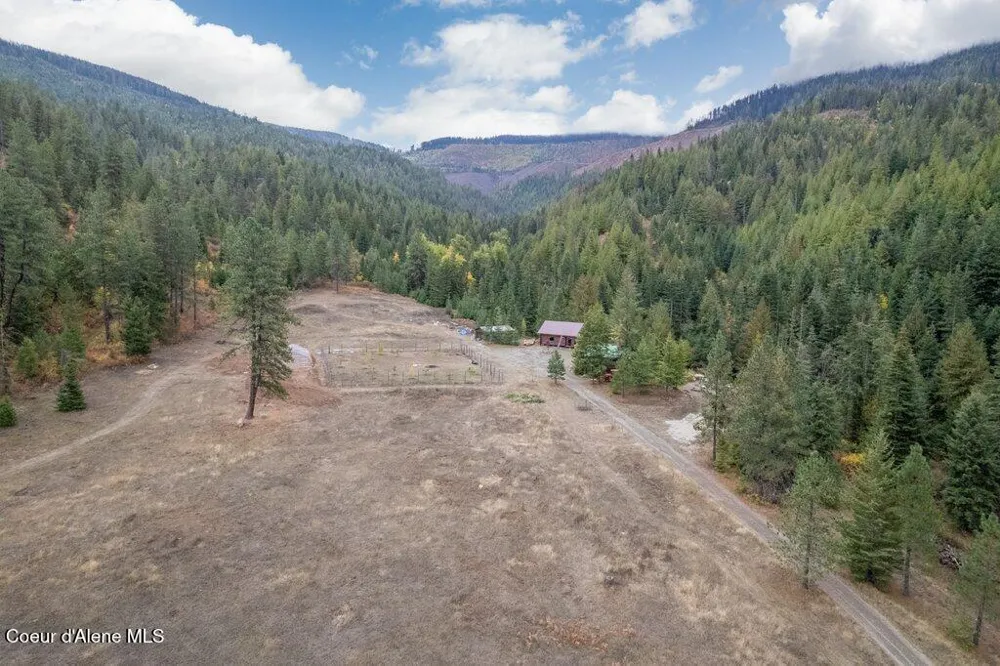 20308 E Canary Creek Road Cataldo, ID 83810