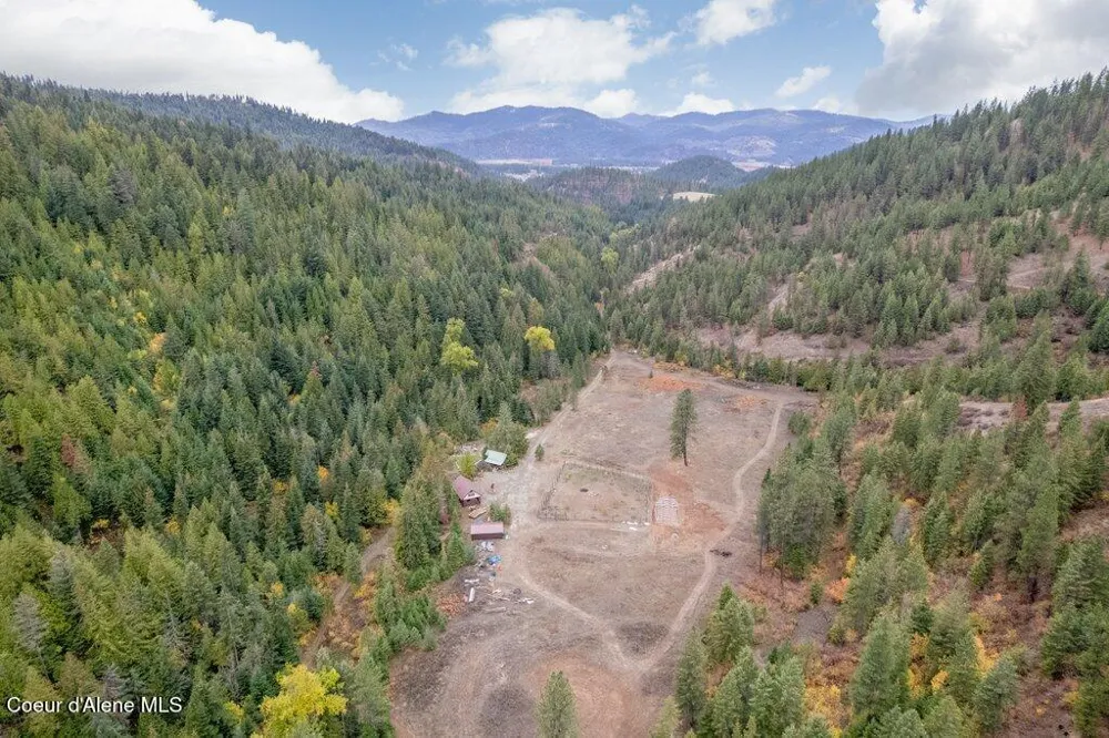 20308 E Canary Creek Road Cataldo, ID 83810