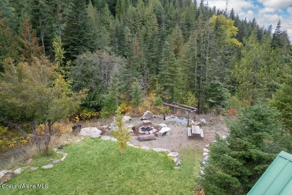 20308 E Canary Creek Road Cataldo, ID 83810