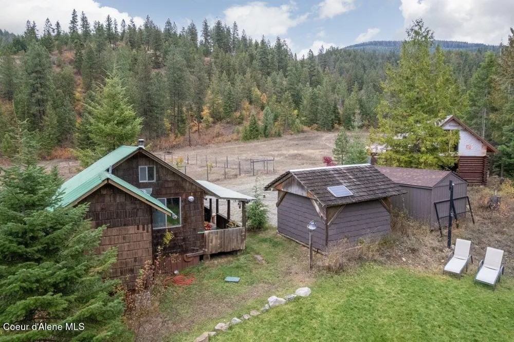 20308 E Canary Creek Road Cataldo, ID 83810