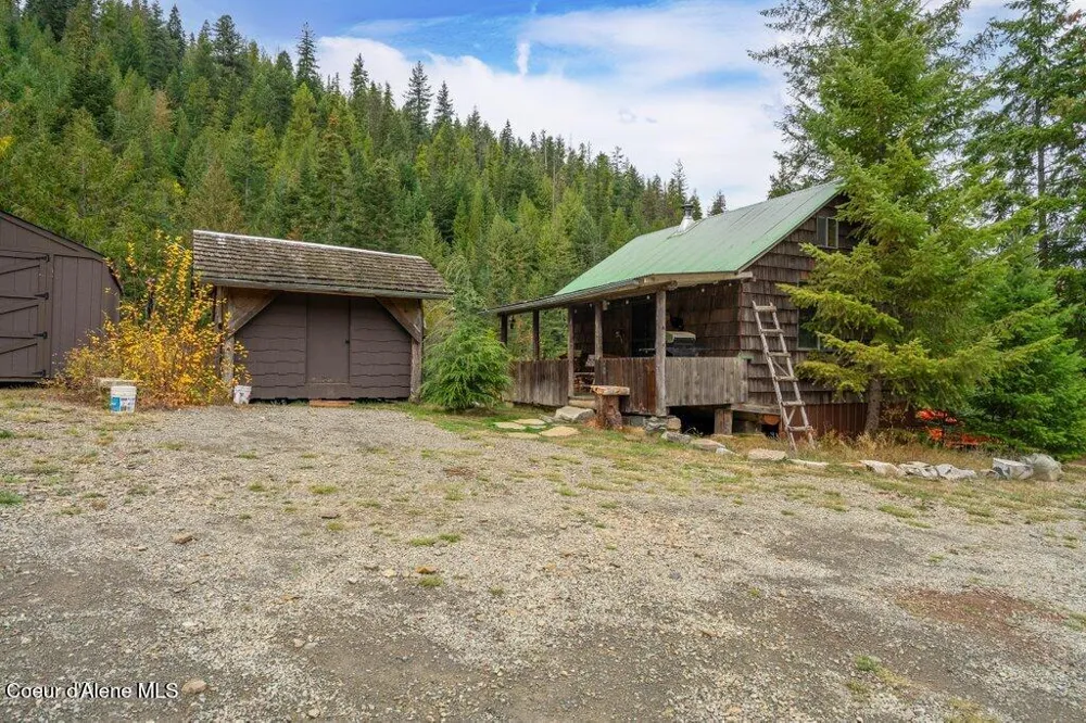 20308 E Canary Creek Road Cataldo, ID 83810
