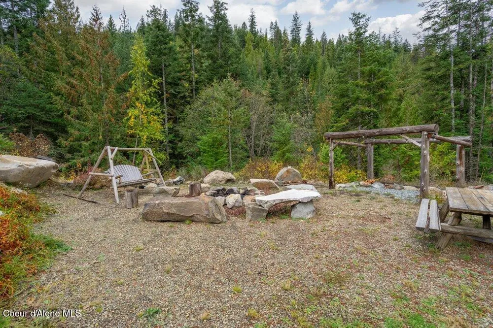 20308 E Canary Creek Road Cataldo, ID 83810