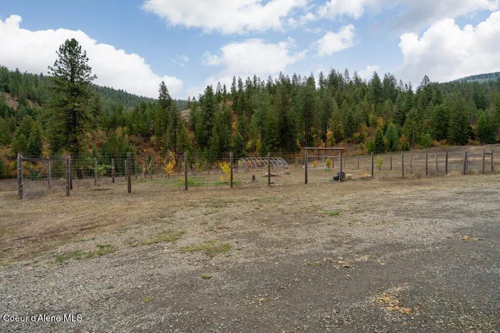 20308 E Canary Creek Road Cataldo, ID 83810