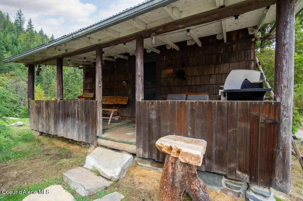 20308 E Canary Creek Road Cataldo, ID 83810